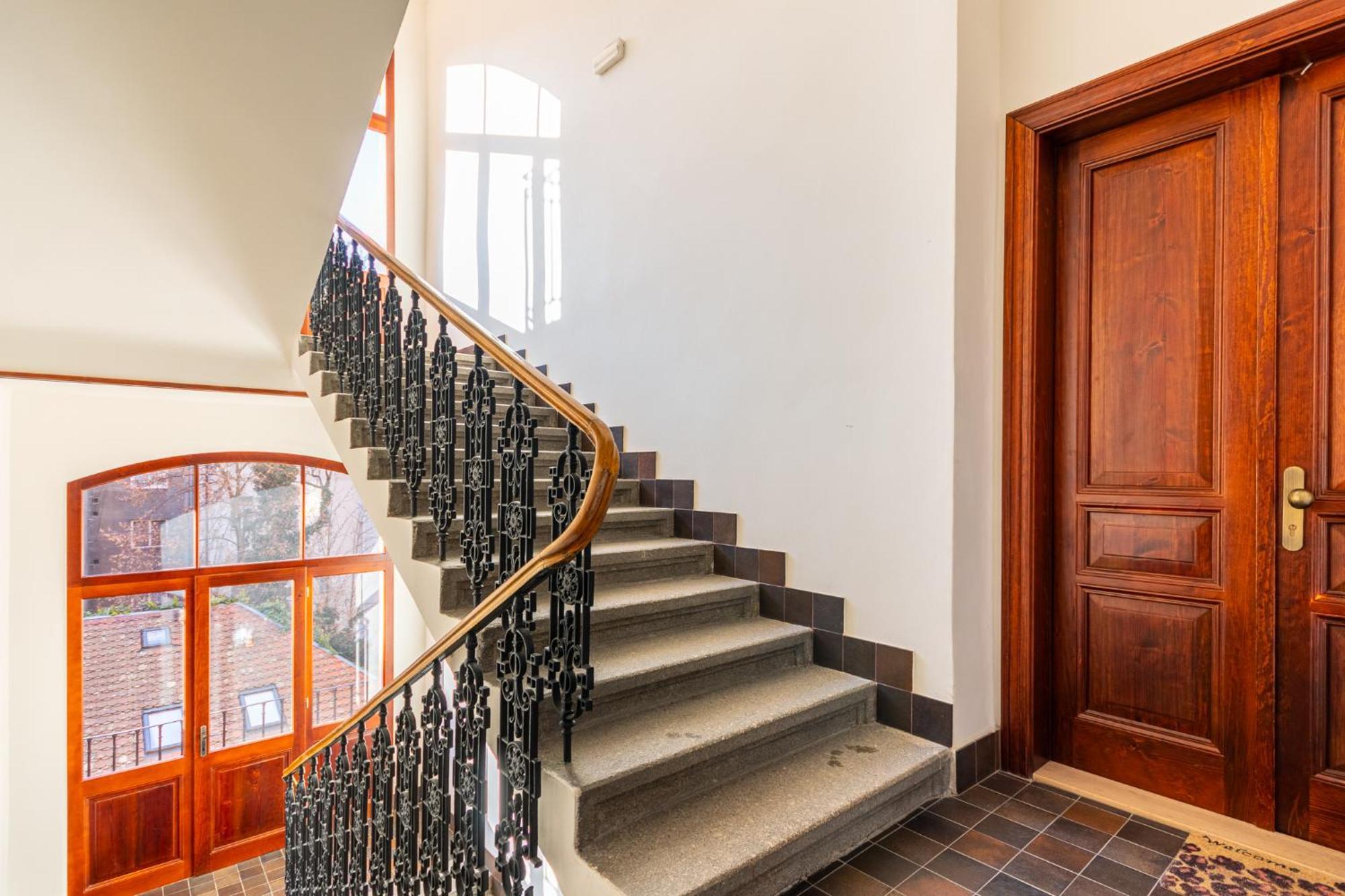 Cozy Gateway Praga